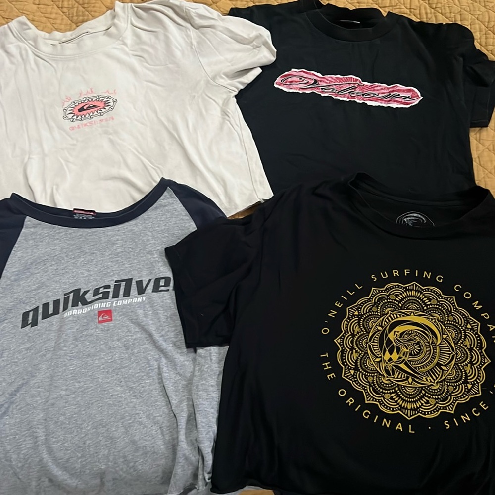 Surf brand cropped t-shirts